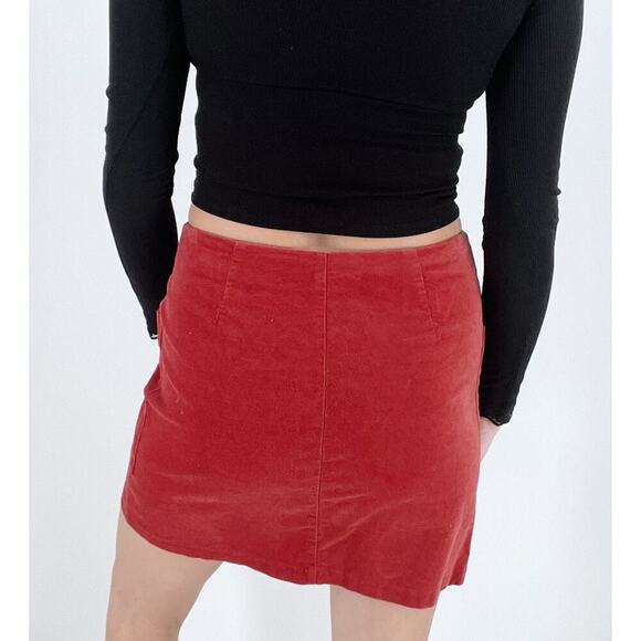 Forever 21 Faux Suede Burnt Orange Mini Skirt Size Medium - Picture 2 of 3